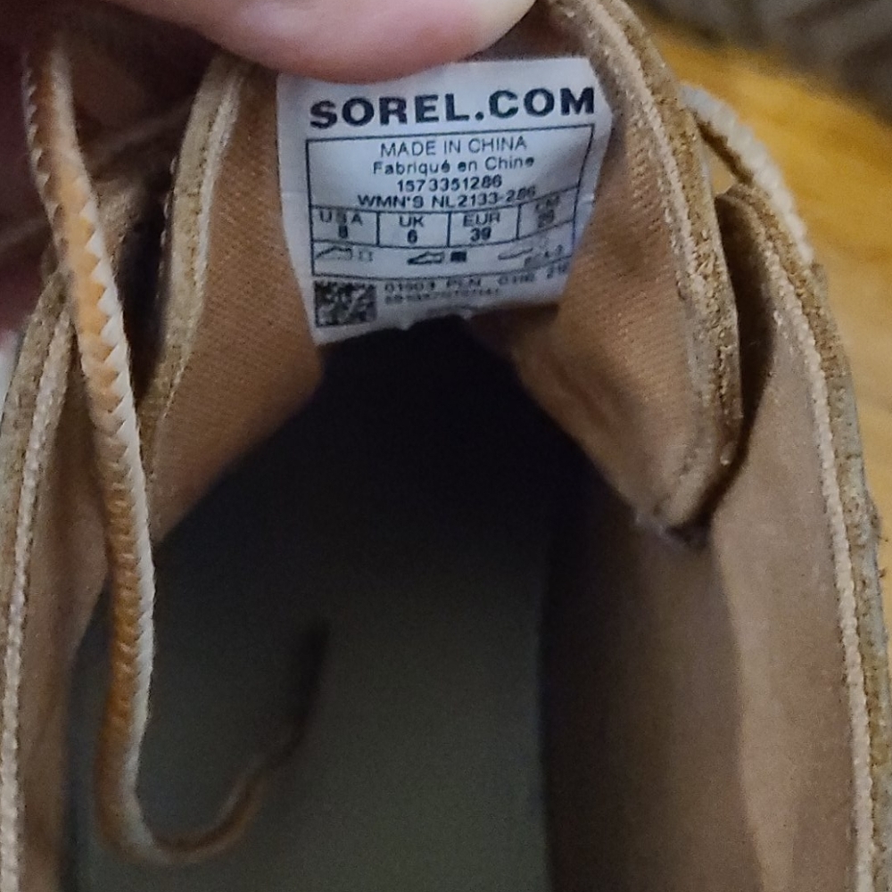Boots - Picture 7 of 7